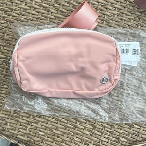 Brand new 1L lululemon belt bag